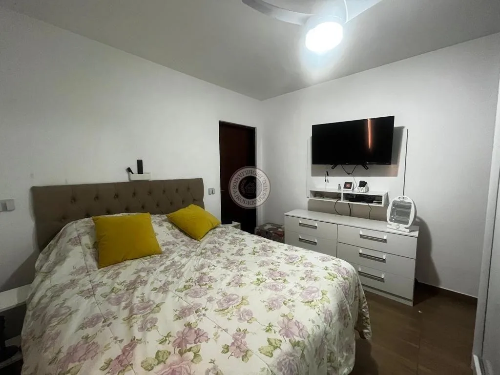 Casa para Venda em São Roque, Jardim Villaça, 3 dormitórios, 1 suíte, 2 banheiros, 3 vagas