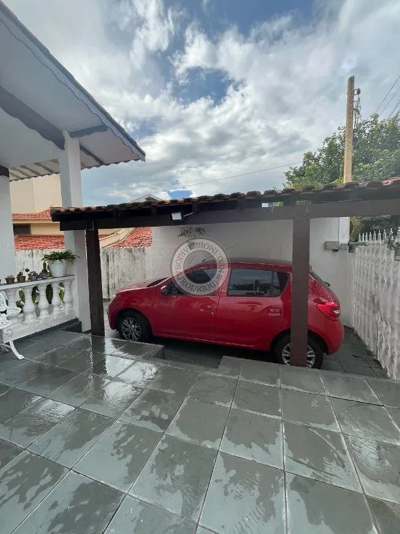 Casa para Venda em São Roque, Taboão, 4 dormitórios, 2 suítes, 4 banheiros, 2 vagas