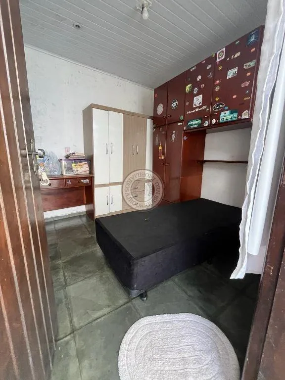 Casa para Venda em São Roque, Taboão, 4 dormitórios, 2 suítes, 4 banheiros, 2 vagas