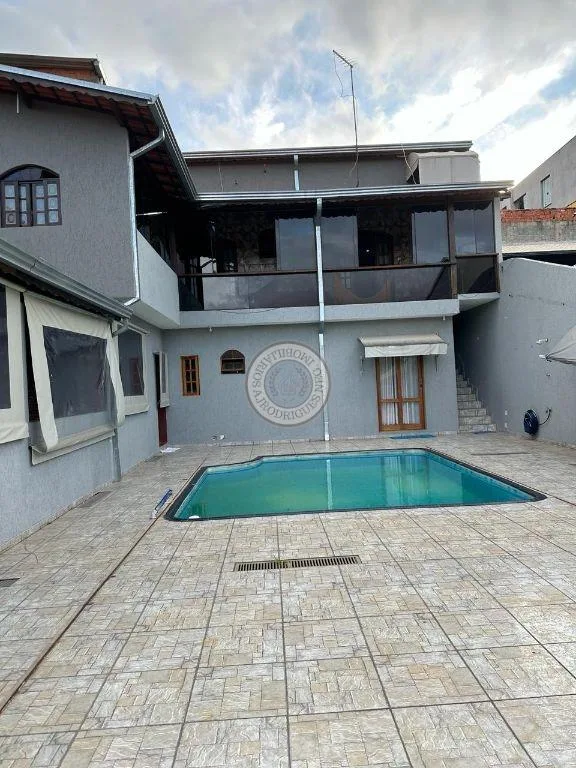 Casa para Venda em São Roque, Jardim Caparelli (Mailasqui), 3 dormitórios, 1 suíte, 2 banheiros, 3 vagas