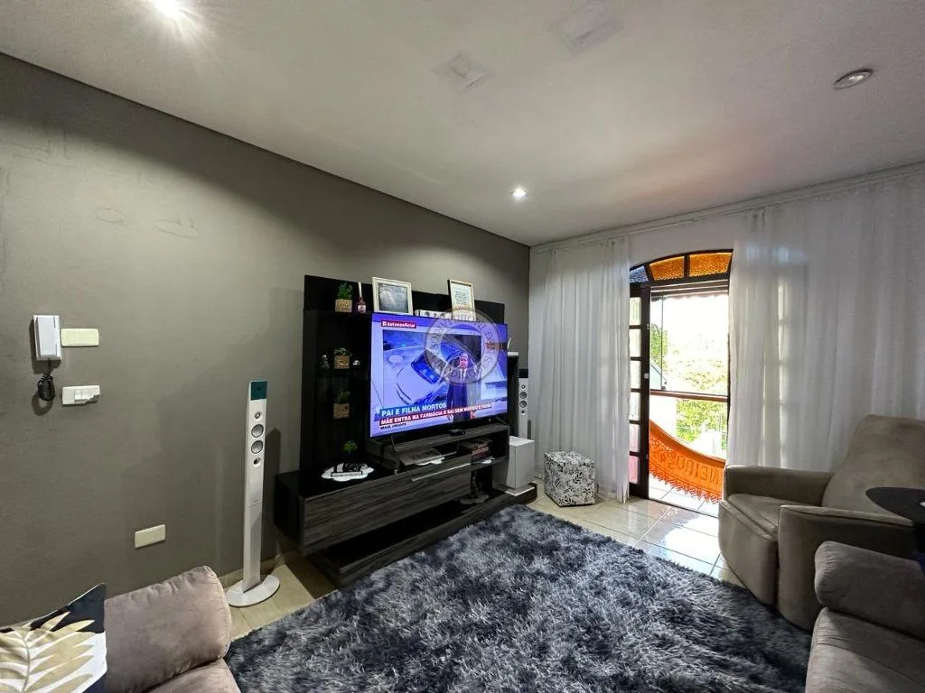 Casa para Venda em São Roque, Jardim Caparelli (Mailasqui), 3 dormitórios, 1 suíte, 2 banheiros, 3 vagas