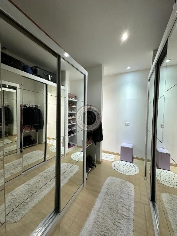 Casa para Venda em São Roque, Jardim Caparelli (Mailasqui), 3 dormitórios, 1 suíte, 2 banheiros, 3 vagas