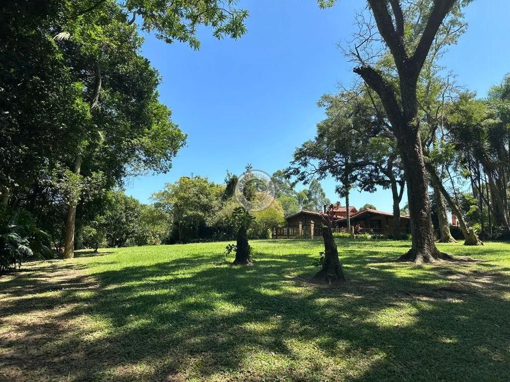 Casa para Venda em São Roque, Vila Darcy Penteado (Mailasqui), 3 dormitórios, 3 suítes, 5 banheiros