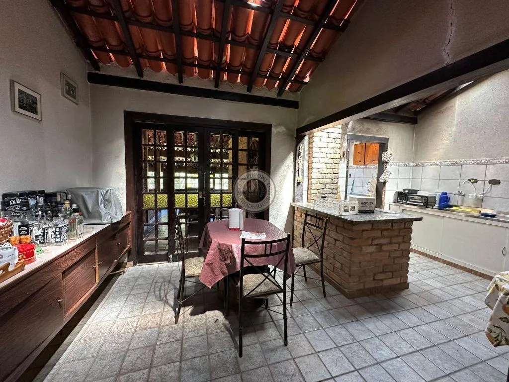 Casa para Venda em São Roque, Vila Darcy Penteado (Mailasqui), 3 dormitórios, 3 suítes, 5 banheiros