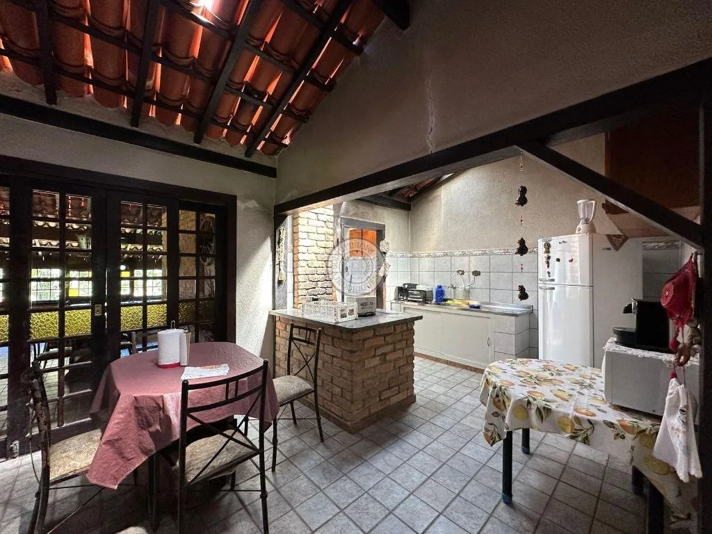 Casa para Venda em São Roque, Vila Darcy Penteado (Mailasqui), 3 dormitórios, 3 suítes, 5 banheiros