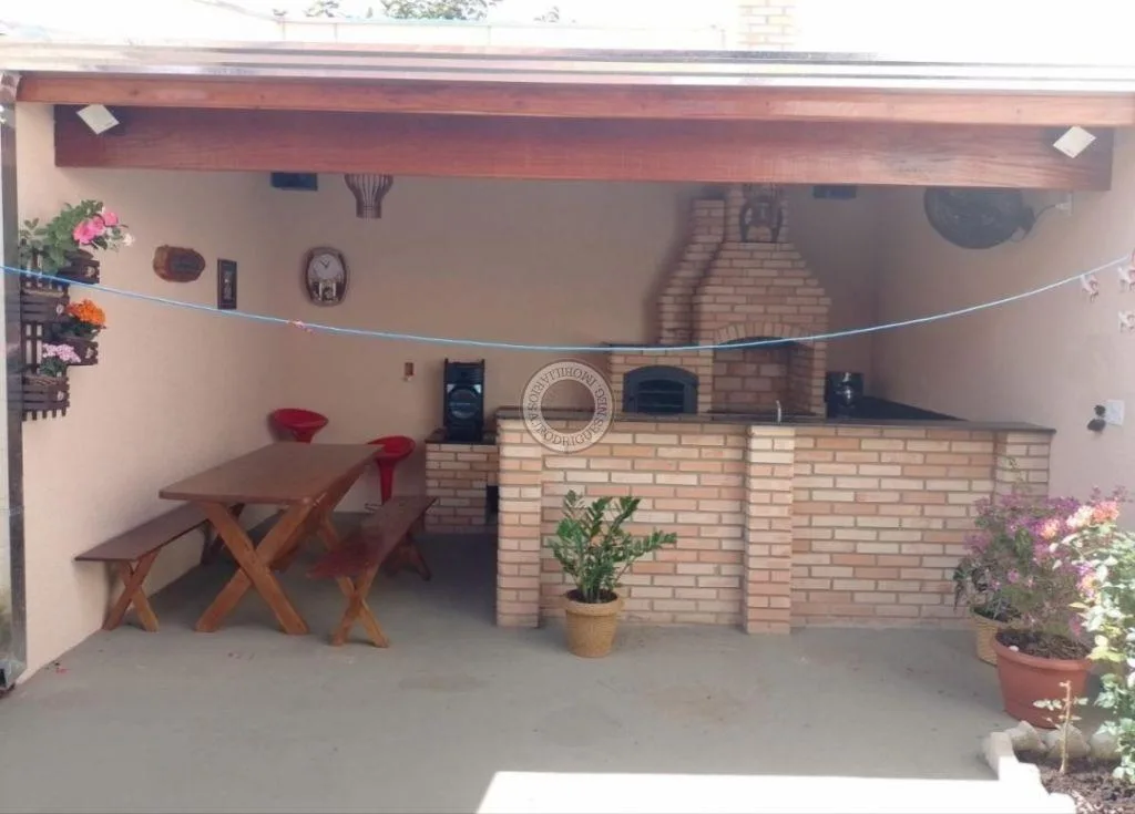 Casa para Venda em São Roque, Jardim Boa Vista, 2 dormitórios, 1 banheiro, 2 vagas