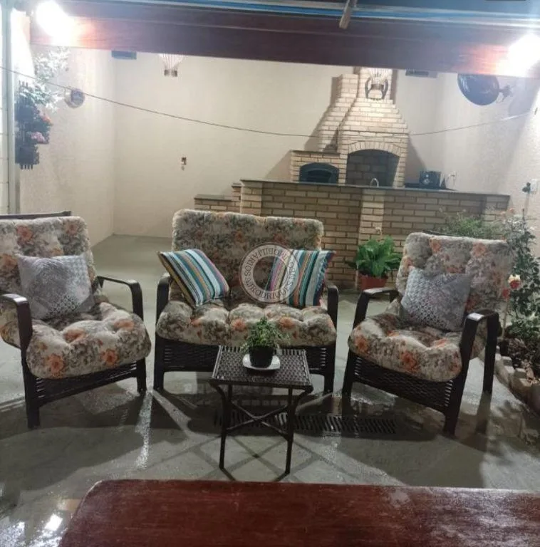 Casa para Venda em São Roque, Jardim Boa Vista, 2 dormitórios, 1 banheiro, 2 vagas