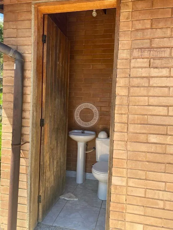 Casa para Venda em São Roque, Loteamento Chácaras Boqueirão (São João Novo), 4 dormitórios, 1 suíte, 2 banheiros, 10 vagas