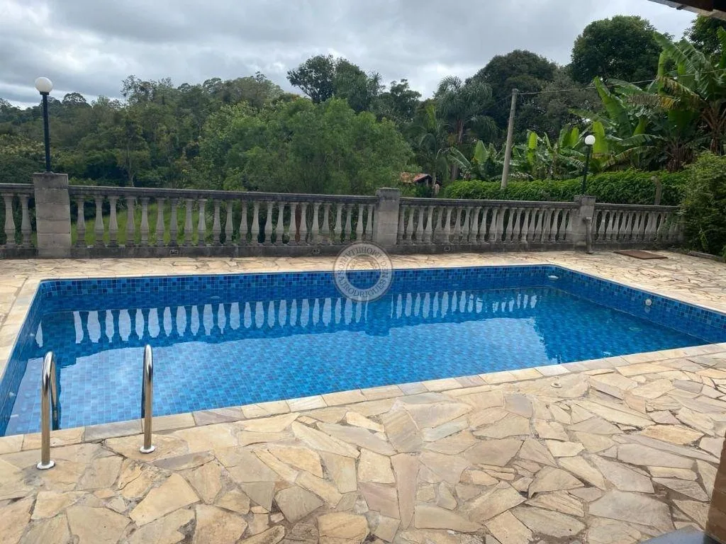 Casa para Venda em São Roque, Loteamento Chácaras Boqueirão (São João Novo), 4 dormitórios, 1 suíte, 2 banheiros, 10 vagas