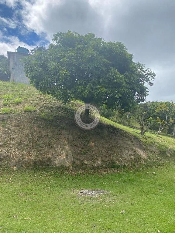 Casa para Venda em São Roque, Loteamento Chácaras Boqueirão (São João Novo), 4 dormitórios, 1 suíte, 2 banheiros, 10 vagas