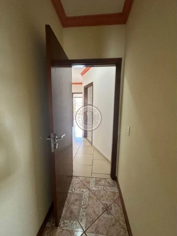 Casa para Venda em São Roque, Jardim Rene, 3 dormitórios, 1 suíte, 2 banheiros, 3 vagas