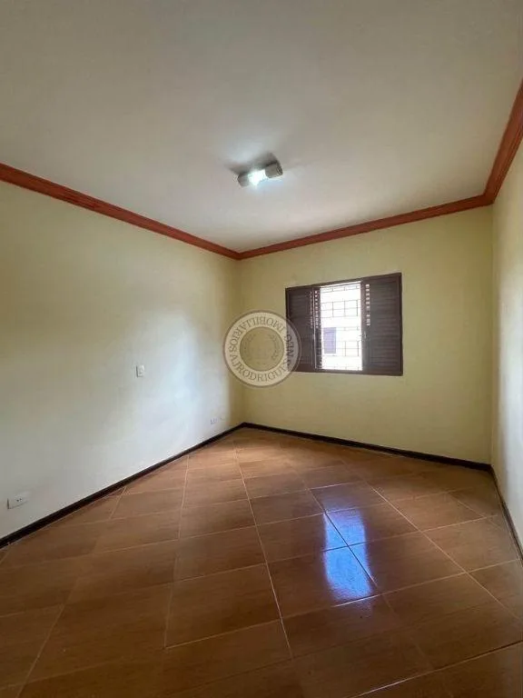 Casa para Venda em São Roque, Jardim Rene, 3 dormitórios, 1 suíte, 2 banheiros, 3 vagas