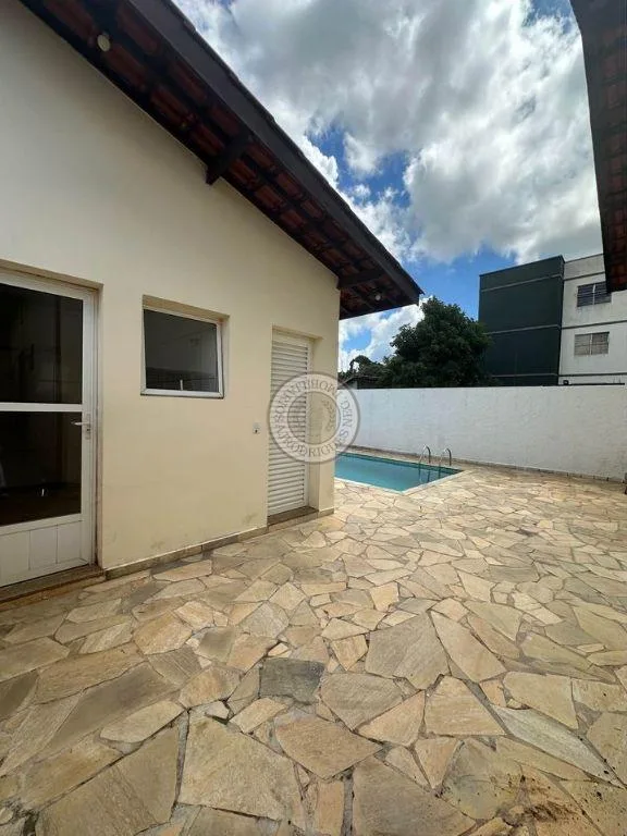 Casa para Venda em São Roque, Jardim Rene, 3 dormitórios, 1 suíte, 2 banheiros, 3 vagas