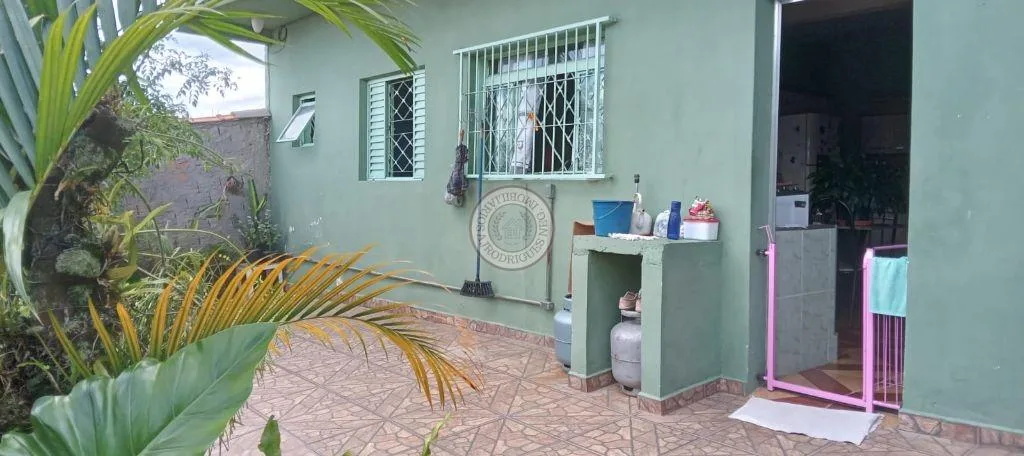Casa para Venda em Mairinque, São José, 5 dormitórios, 1 suíte, 3 banheiros, 1 vaga