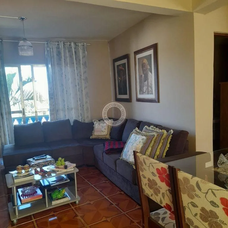 Casa para Venda em Mairinque, São José, 5 dormitórios, 1 suíte, 3 banheiros, 1 vaga