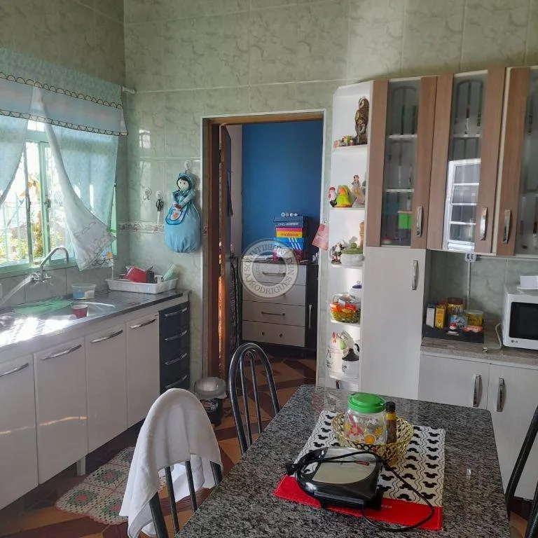 Casa para Venda em Mairinque, São José, 5 dormitórios, 1 suíte, 3 banheiros, 1 vaga