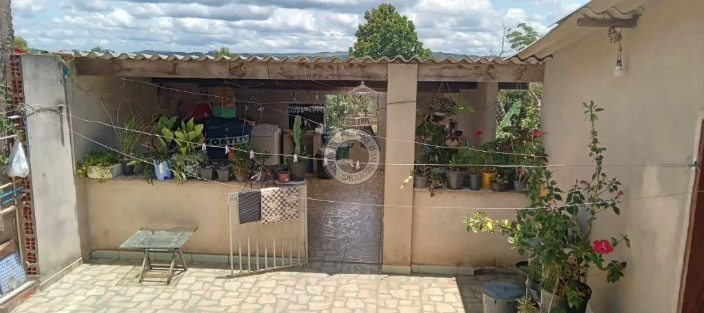 Casa para Venda em Mairinque, São José, 5 dormitórios, 1 suíte, 3 banheiros, 1 vaga