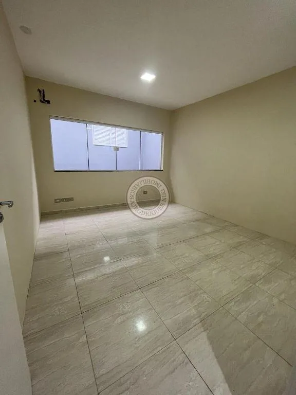 Sobrado para Venda em São Roque, Parque IX de Julho, 1 dormitório, 5 banheiros, 2 vagas
