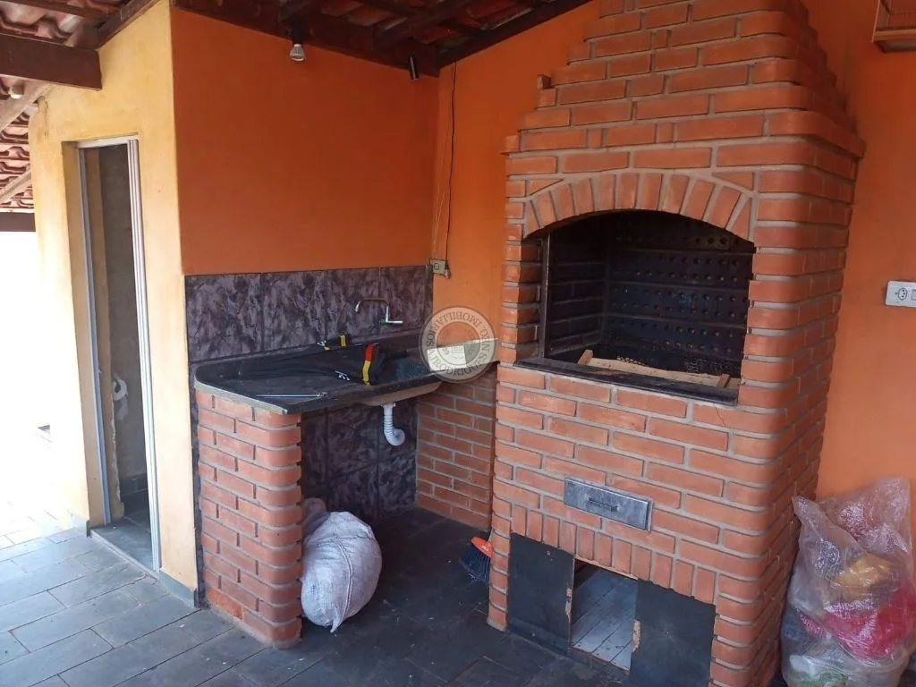 Casa para Venda em São Roque, Vila Santa Isabel, 3 dormitórios, 1 suíte, 1 banheiro, 1 vaga