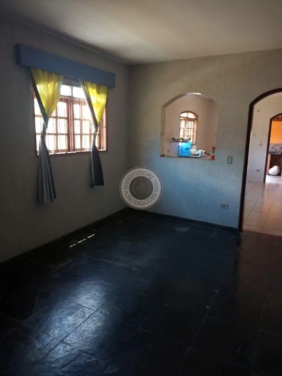 Casa para Venda em São Roque, Vila Santa Isabel, 3 dormitórios, 1 suíte, 1 banheiro, 1 vaga