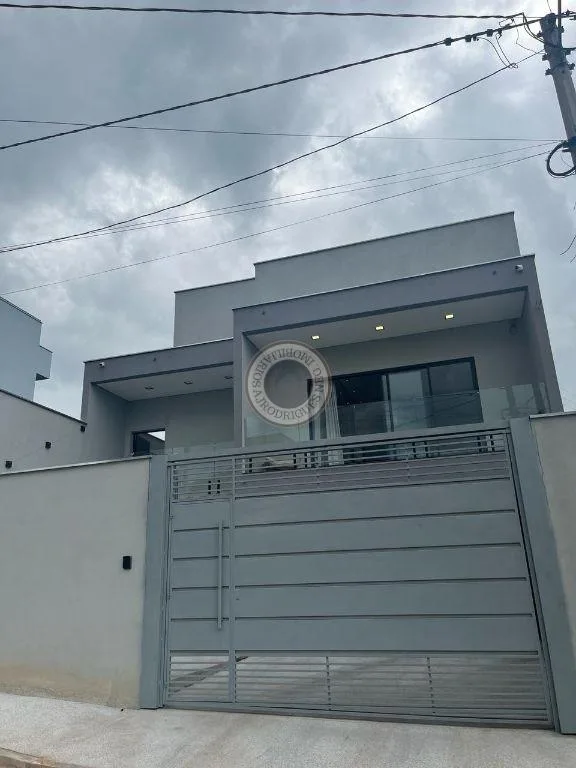 Casa para Venda em São Roque, Loteamento São Roque, 3 dormitórios, 1 suíte, 3 banheiros, 3 vagas