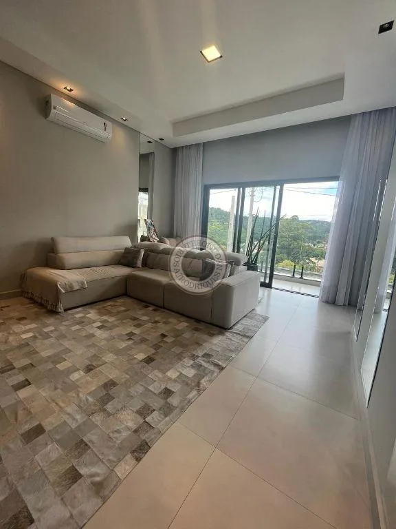 Casa para Venda em São Roque, Loteamento São Roque, 3 dormitórios, 1 suíte, 3 banheiros, 3 vagas