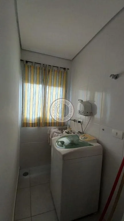 Apartamento para Venda em São Roque, Vila Santo Antônio, 2 dormitórios, 1 banheiro, 2 vagas