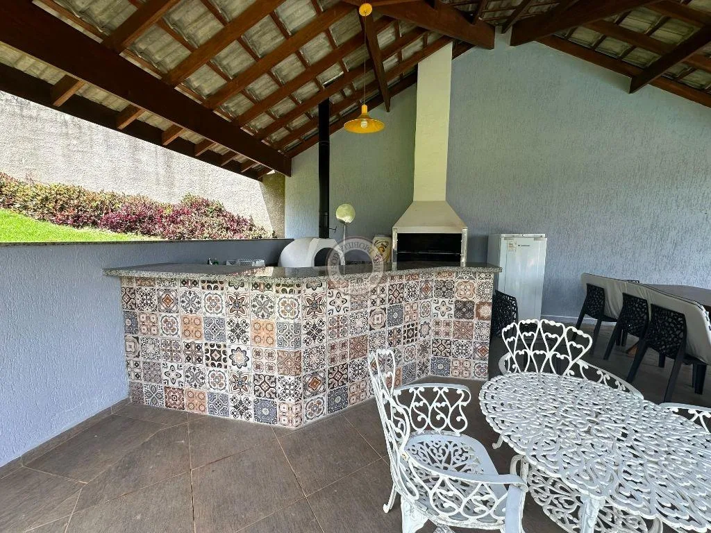 Casa para Venda em São Roque, Jardim Villaça, 3 dormitórios, 3 suítes, 4 banheiros, 6 vagas