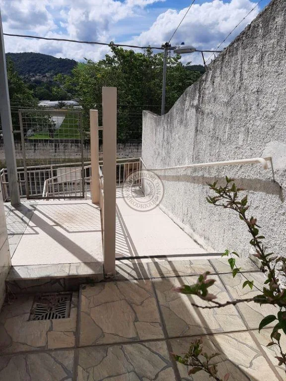 Casa para Venda em São Roque, Jardim Esther, 3 dormitórios, 1 suíte, 2 banheiros, 2 vagas