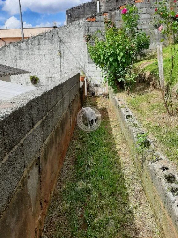 Casa para Venda em São Roque, Jardim Esther, 3 dormitórios, 1 suíte, 2 banheiros, 2 vagas