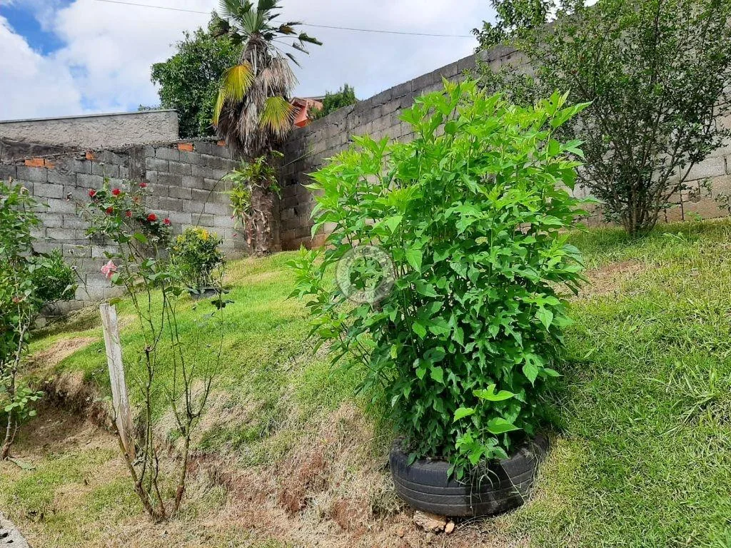 Casa para Venda em São Roque, Jardim Esther, 3 dormitórios, 1 suíte, 2 banheiros, 2 vagas
