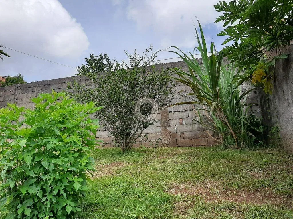 Casa para Venda em São Roque, Jardim Esther, 3 dormitórios, 1 suíte, 2 banheiros, 2 vagas
