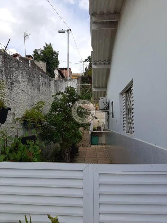 Casa para Venda em São Roque, Jardim Esther, 3 dormitórios, 1 suíte, 2 banheiros, 2 vagas