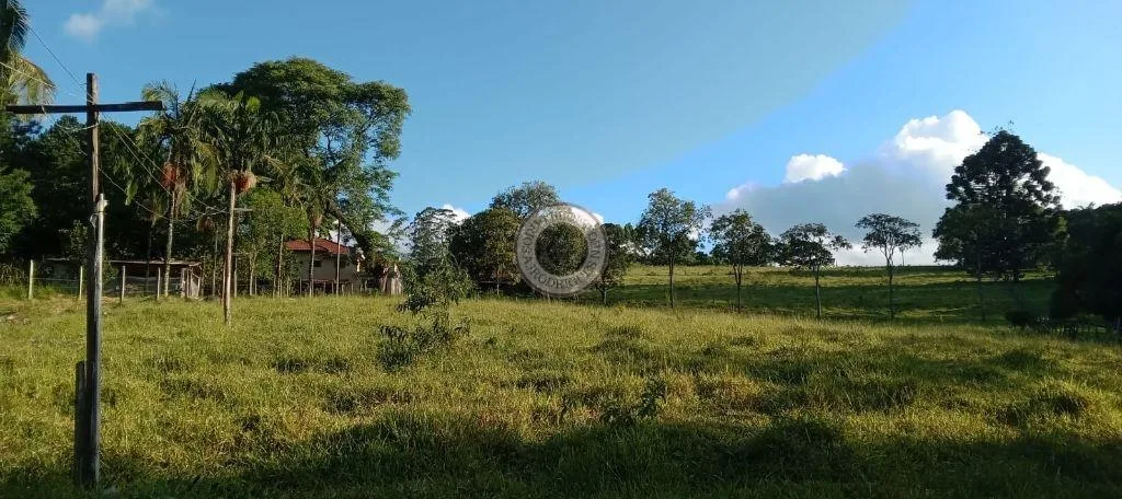 Casa para Venda em São Roque, Vila Darcy Penteado (Mailasqui), 2 dormitórios, 1 banheiro, 1 vaga