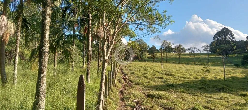 Casa para Venda em São Roque, Vila Darcy Penteado (Mailasqui), 2 dormitórios, 1 banheiro, 1 vaga