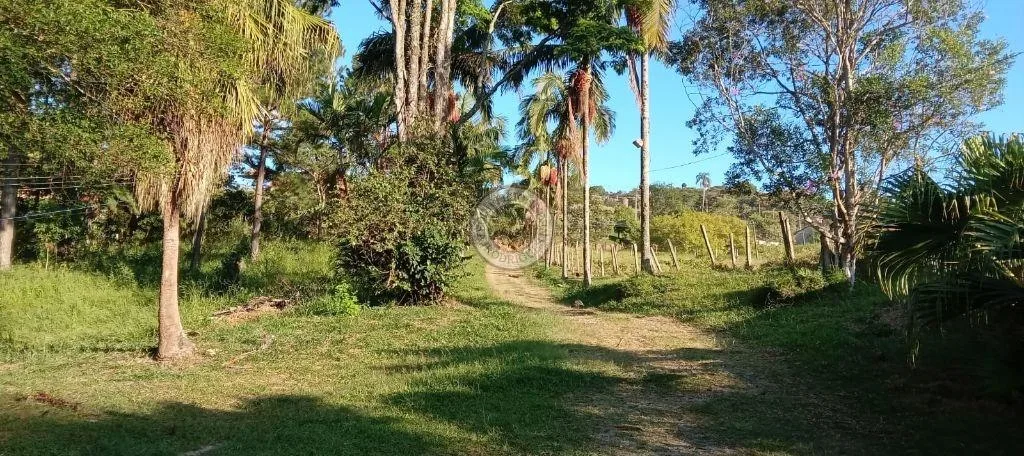 Casa para Venda em São Roque, Vila Darcy Penteado (Mailasqui), 2 dormitórios, 1 banheiro, 1 vaga