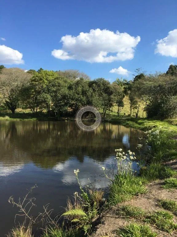 Casa para Venda em São Roque, Vila Darcy Penteado (Mailasqui), 2 dormitórios, 1 banheiro, 1 vaga