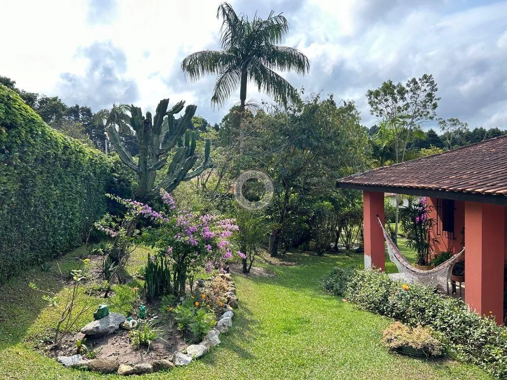 Casa para Venda em São Roque, Vila Darcy Penteado (Mailasqui), 3 dormitórios, 2 suítes, 3 banheiros, 8 vagas