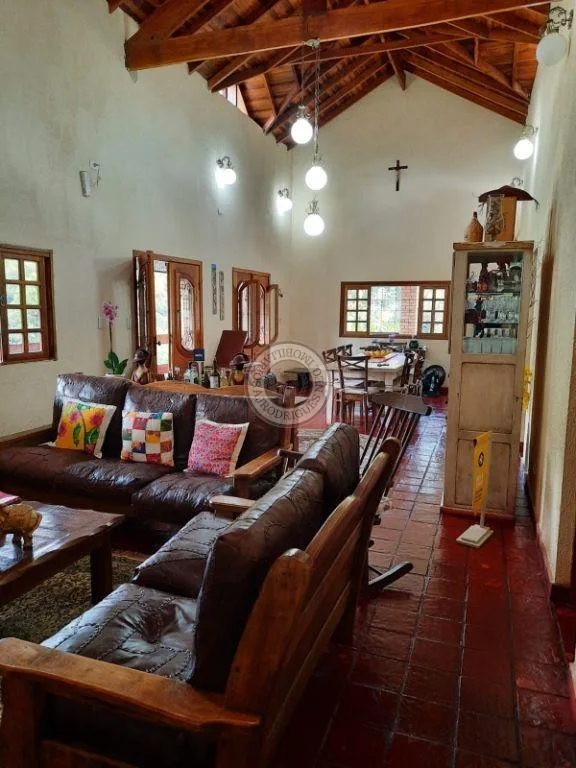 Casa para Venda em São Roque, Recanto das Acácias, 4 dormitórios, 2 suítes, 3 banheiros, 15 vagas