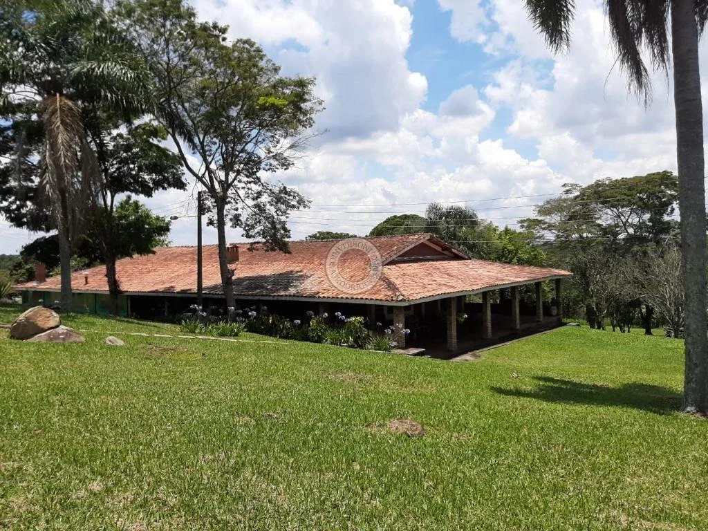 Casa para Venda em São Roque, Pavão (Canguera), 3 dormitórios, 2 suítes, 3 banheiros, 4 vagas