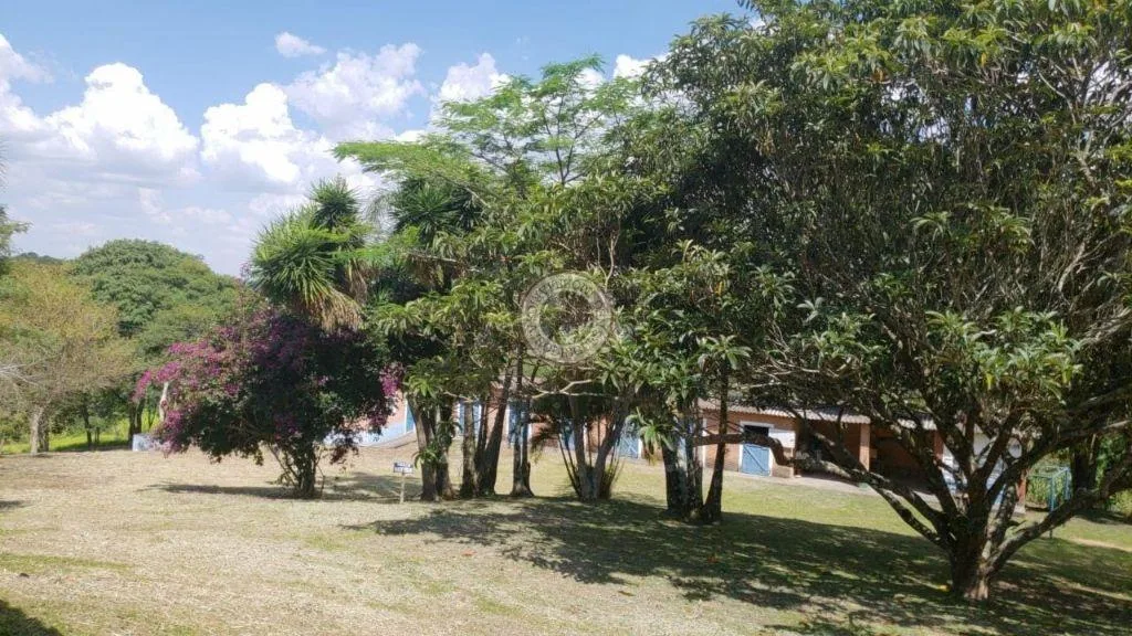 Casa para Venda em São Roque, Pavão (Canguera), 3 dormitórios, 2 suítes, 3 banheiros, 4 vagas