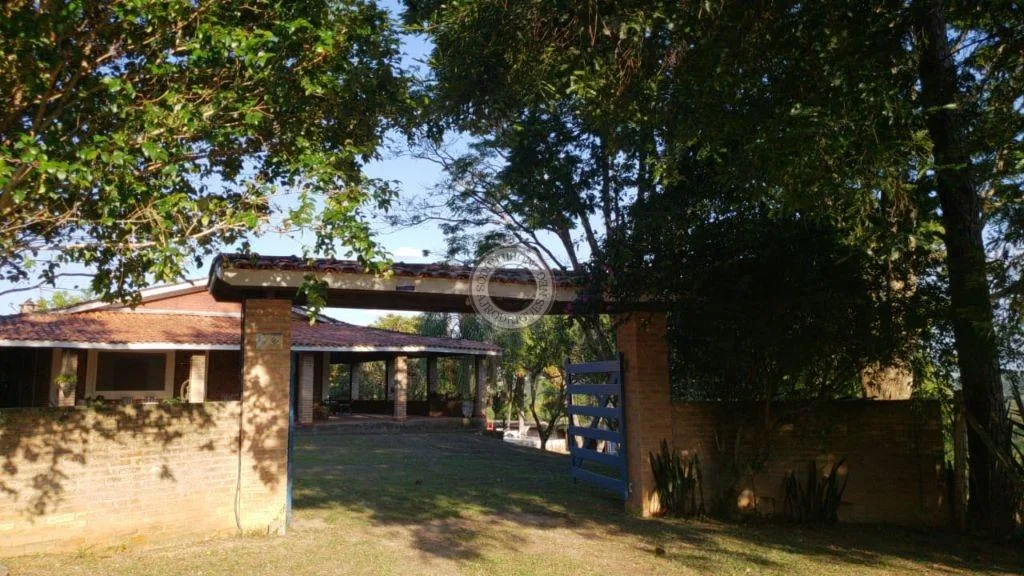 Casa para Venda em São Roque, Pavão (Canguera), 3 dormitórios, 2 suítes, 3 banheiros, 4 vagas