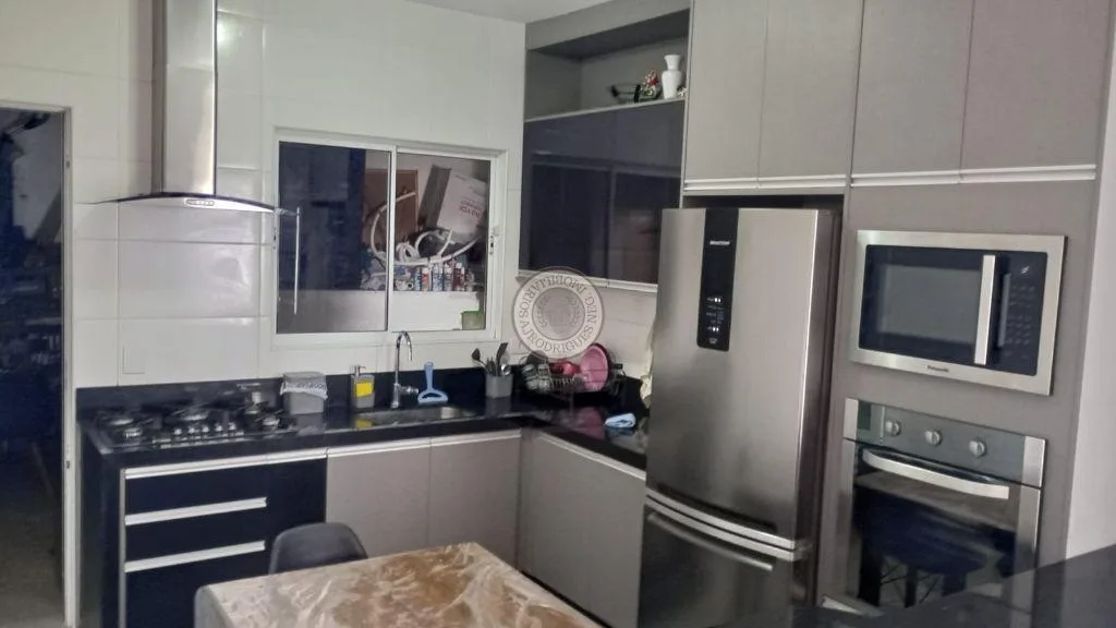 Casa para Venda em São Roque, Vila Vilma (Mailasqui), 2 dormitórios, 1 banheiro, 2 vagas