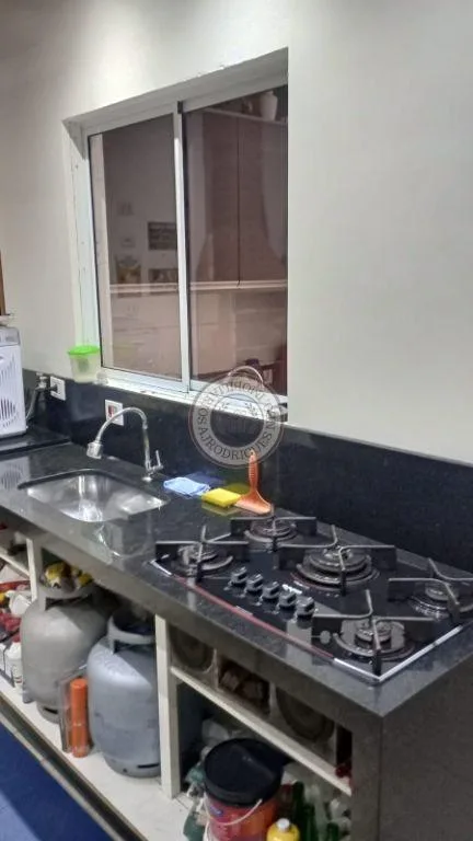 Casa para Venda em São Roque, Vila Vilma (Mailasqui), 2 dormitórios, 1 banheiro, 2 vagas