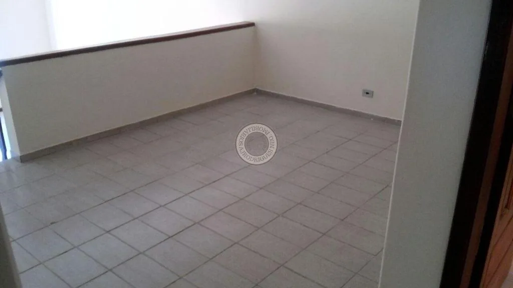 Sobrado para Venda em São Roque, Jardim Boa Vista, 3 dormitórios, 1 suíte, 2 banheiros, 2 vagas