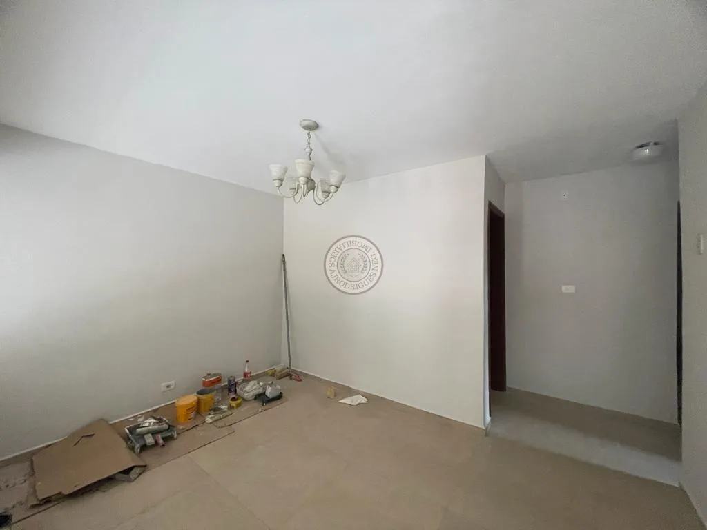 Sobrado para Venda em São Roque, Jardim Boa Vista, 3 dormitórios, 1 suíte, 2 banheiros, 2 vagas