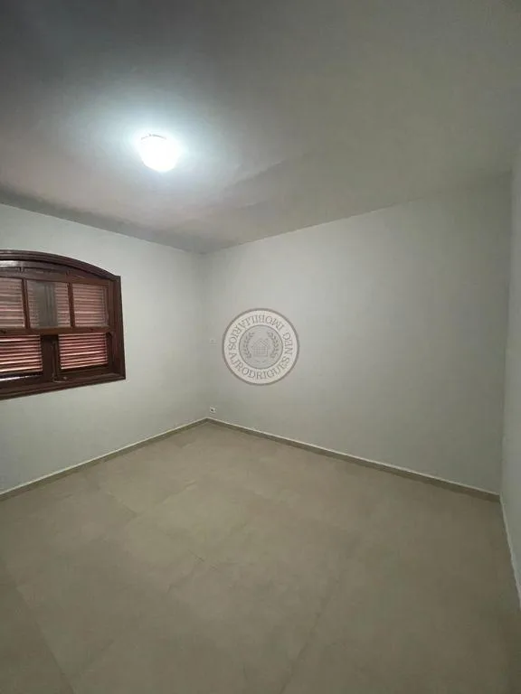 Sobrado para Venda em São Roque, Jardim Boa Vista, 3 dormitórios, 1 suíte, 2 banheiros, 2 vagas