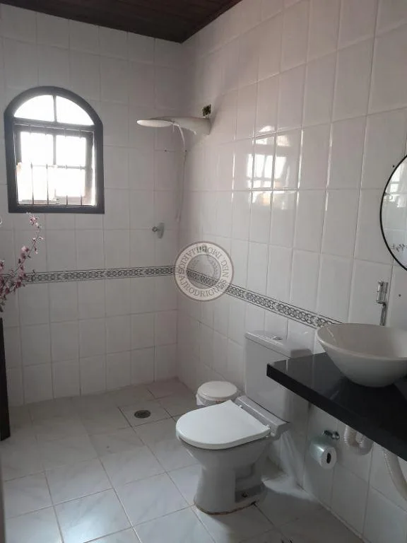 Casa para Venda em São Roque, Volta Grande (São João Novo), 4 dormitórios, 2 suítes, 3 banheiros, 1 vaga
