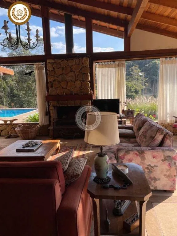 Casa para Venda em São Roque, Caete (Mailasqui), 4 dormitórios, 3 suítes, 4 banheiros