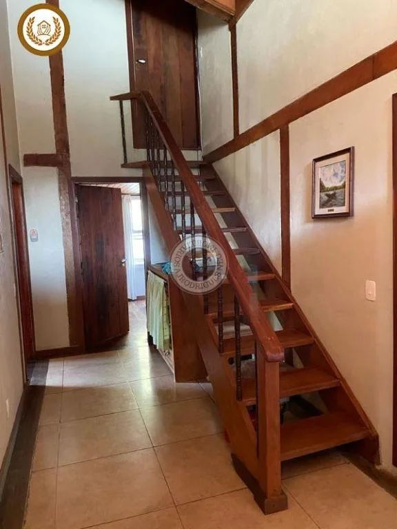 Casa para Venda em São Roque, Caete (Mailasqui), 4 dormitórios, 3 suítes, 4 banheiros